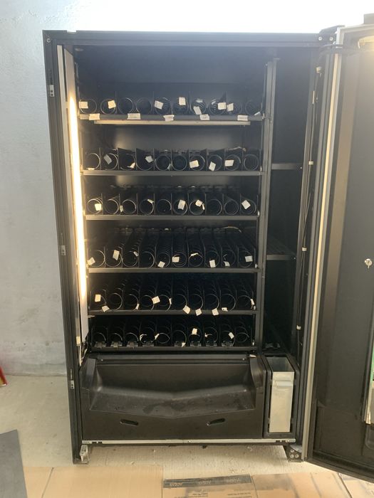 Вендинг автомат/машина FAS 1050 рециклирана