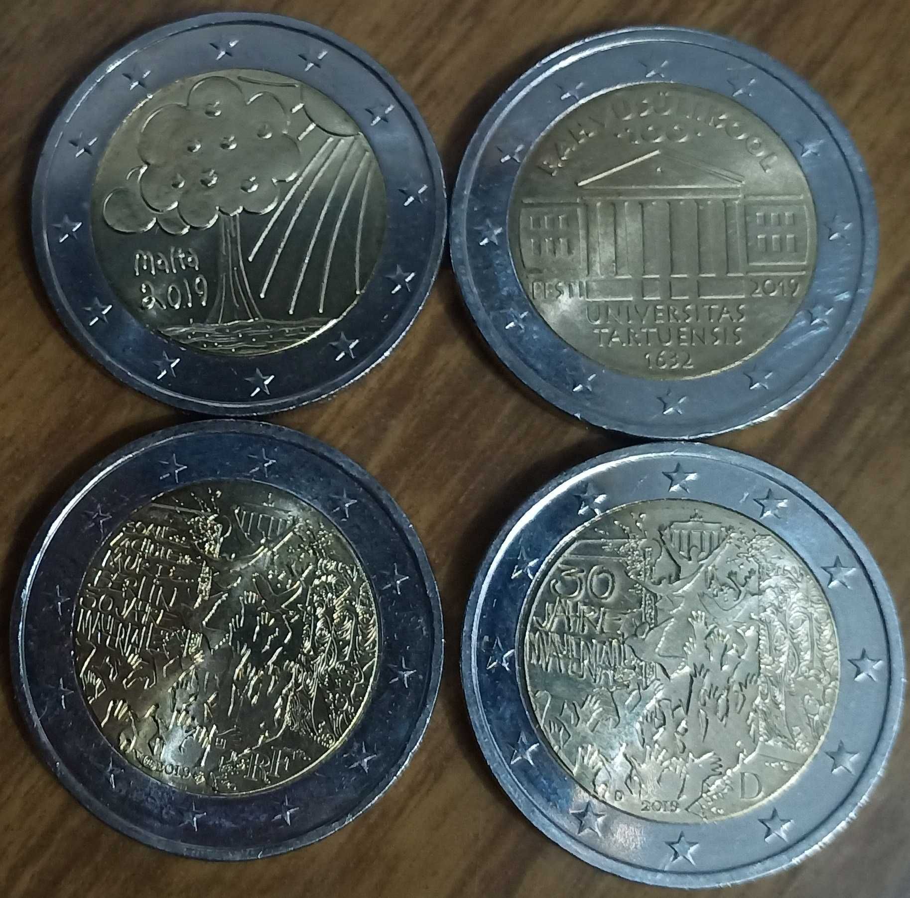Продам юбилейные монеты 2 евро в основном 2022 года