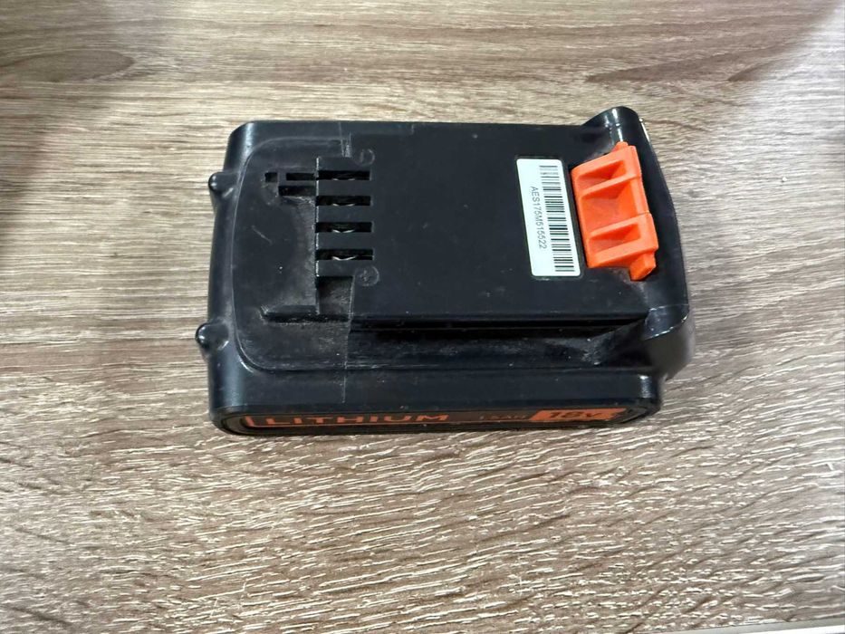 Акумулаторна бормашина винтоверт BLACK+DECKER