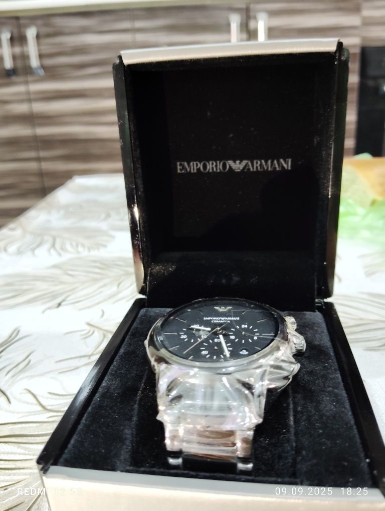 Часи ARMANI emporio