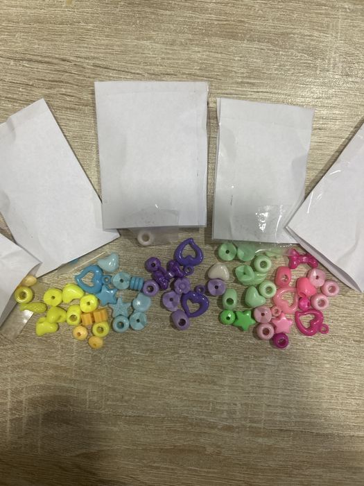 5 Pachete de margele pentru a-ti personaliza bratara cum doresti
