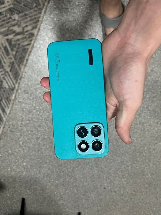 Продам Хонор Х8с