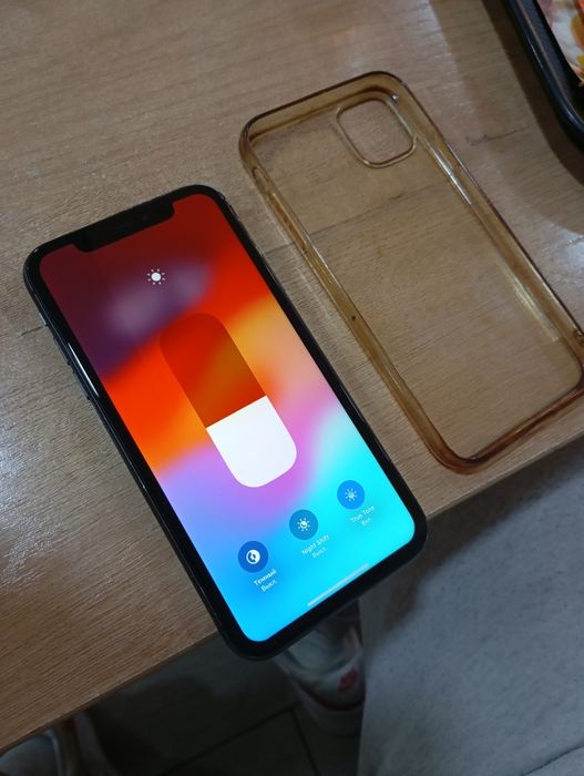 Айфон 11 в отличном состоянии