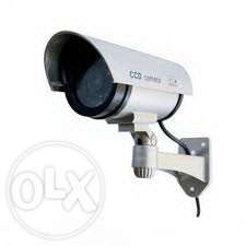 Бутафорна ( фалшива ) камера с козирка,мигащ диод, голяма