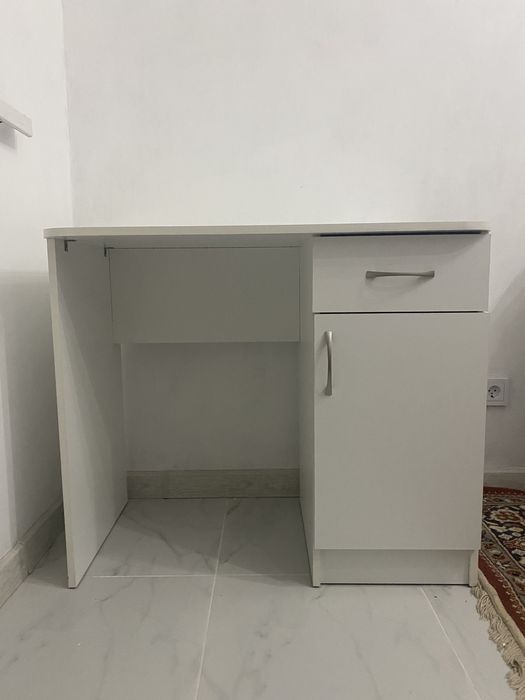 Срочно продам стол