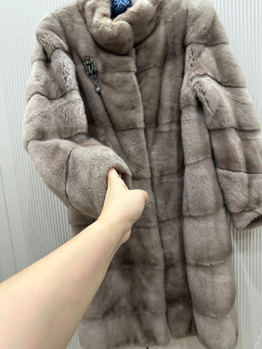 Продам норковую шубу