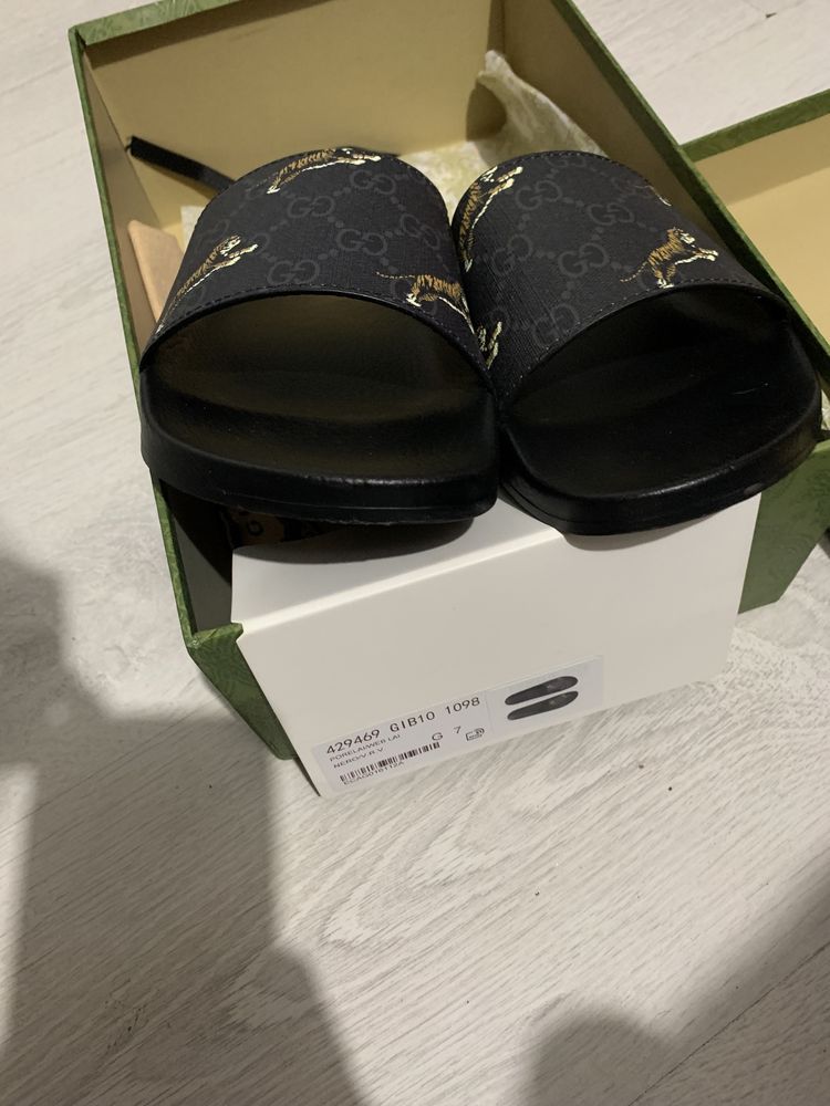 Gucci Slides GG Supreme Tigers - 41