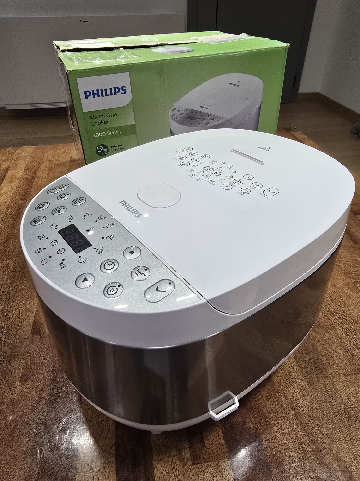 Philips Multicooker HD4713/40 – Чисто нов