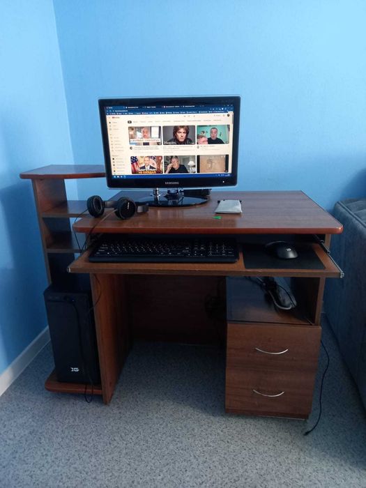 Стол компьютерный, письменный.