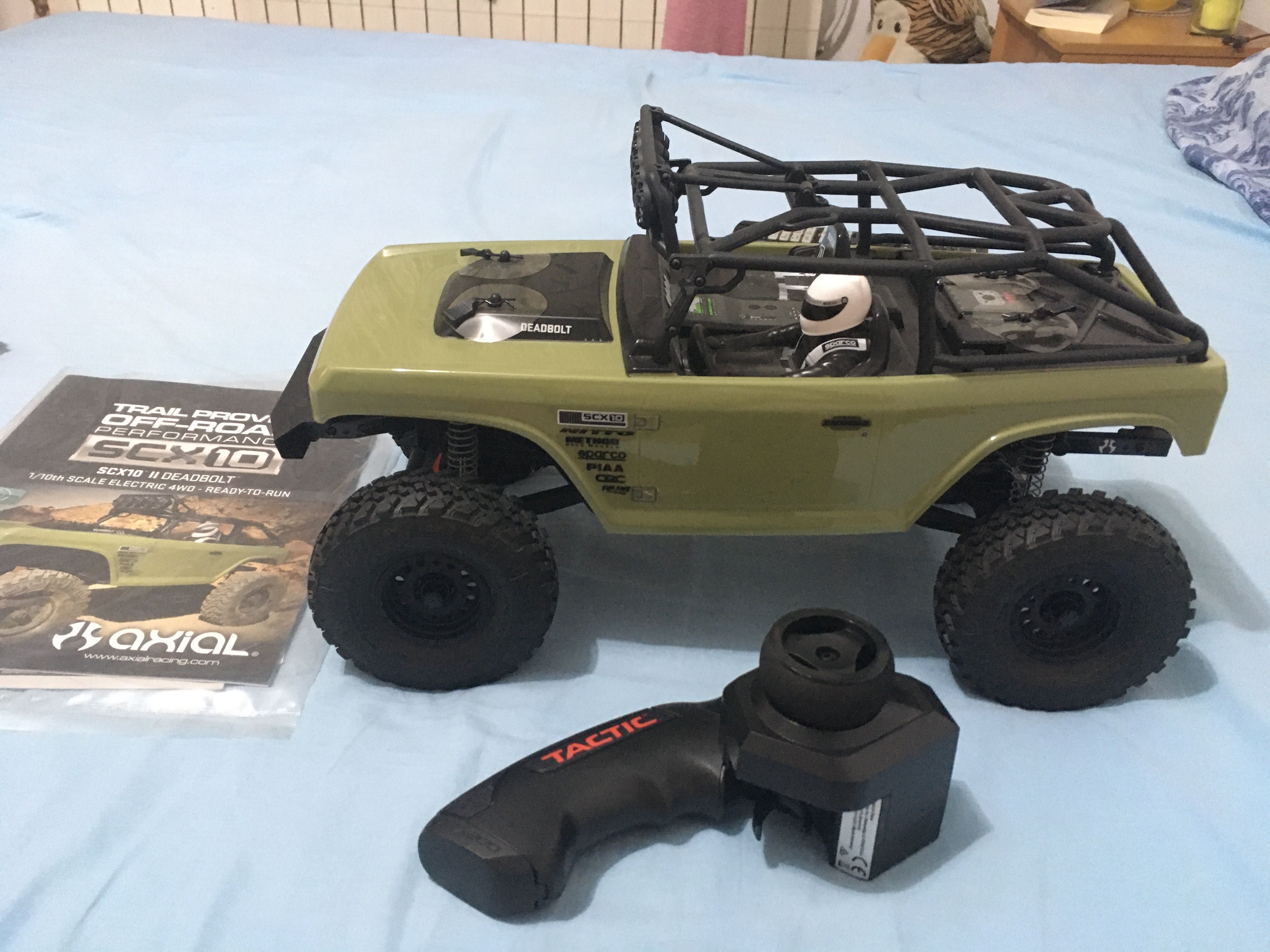 Автомодел AXIAL SCX10 II DEADBOLT 1/10