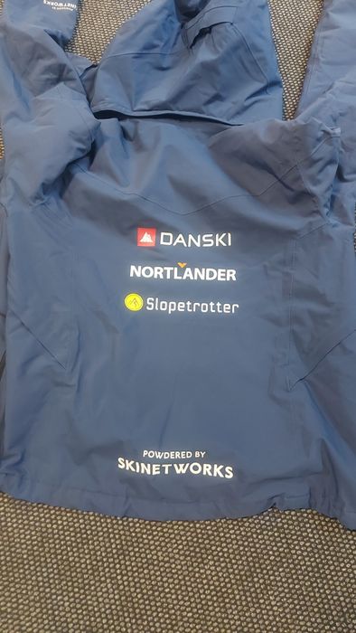 Peak performance ски яке M размер