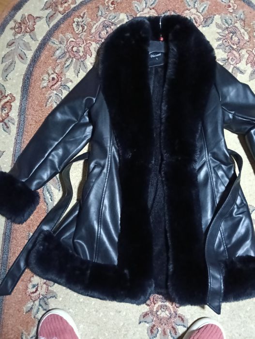 Geacă damă cu blăniță nouă  mărimea M-L