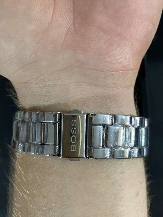 Часовник Hugo Boss - чисто нов