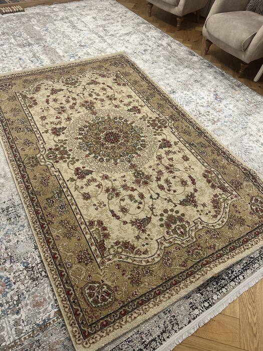 Продам ковер в хорошем состоянии