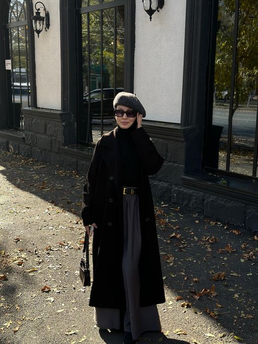 Пальто серая и черная