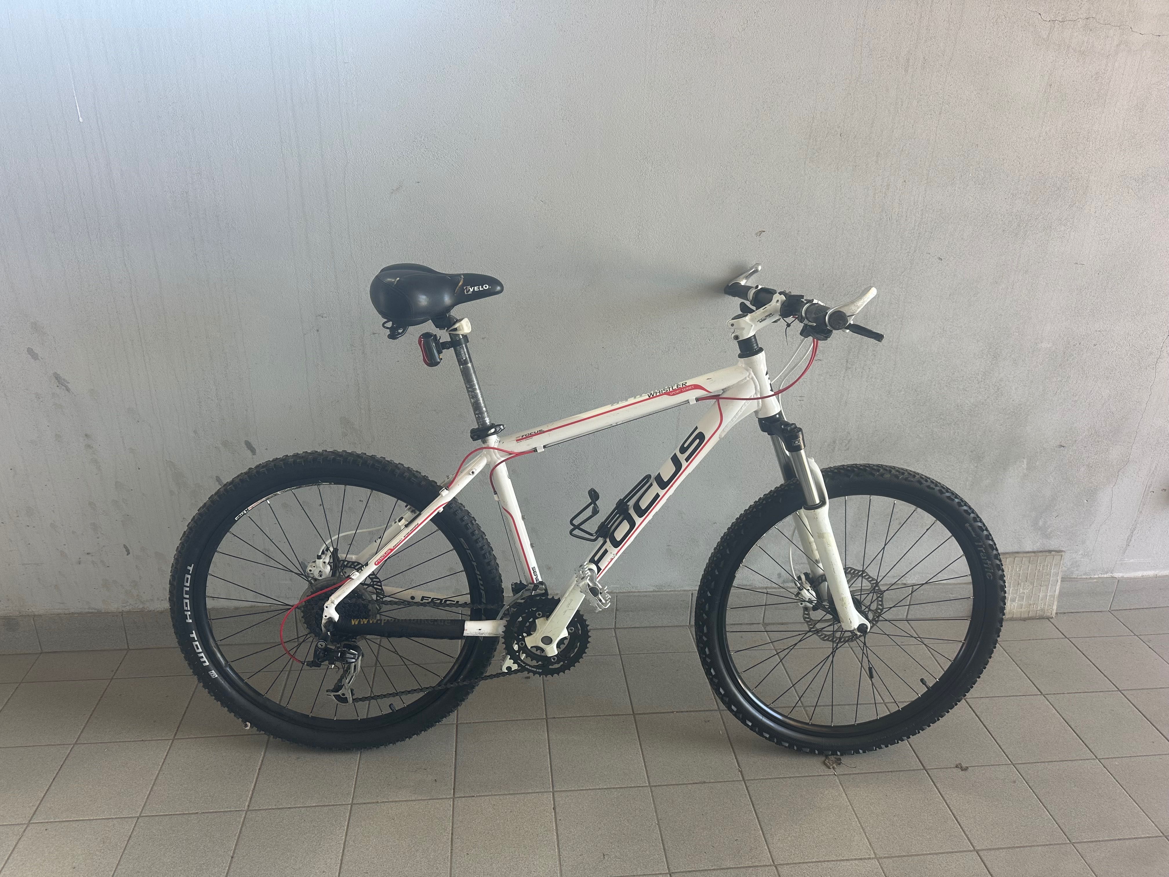 Vând bicicletă FOCUS