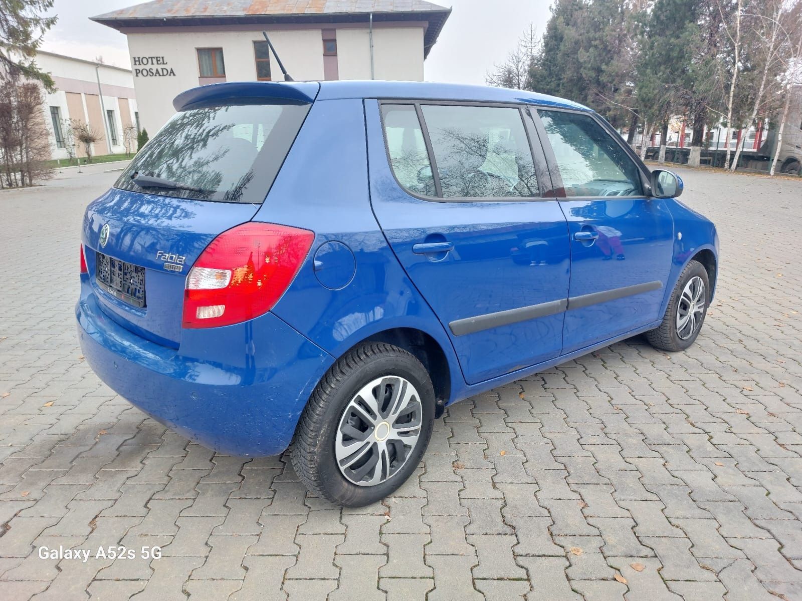 Skoda Fabia an 2010 este benzina 1,2 cm  climatronic fuctional .