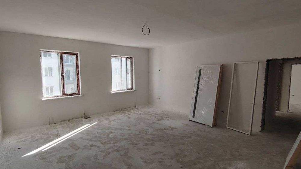 Продаю 4х комнатную квартиру 121 кв White Box.От метро 3км