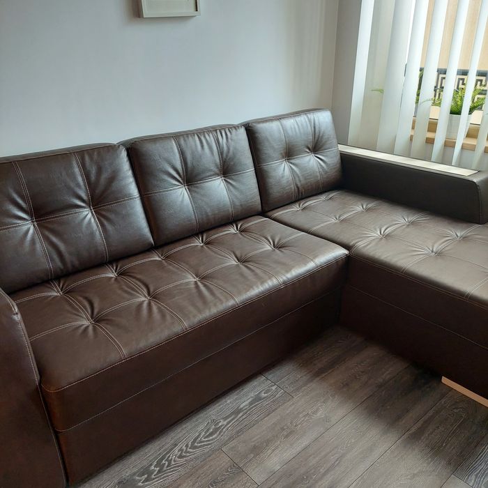 Разтегателен ъглов диван 