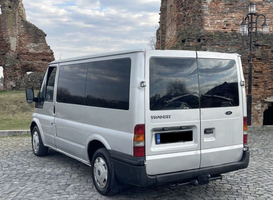 Ford Transit 8+1