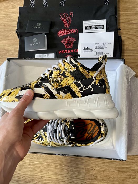 Adidasii Versace chain reaction