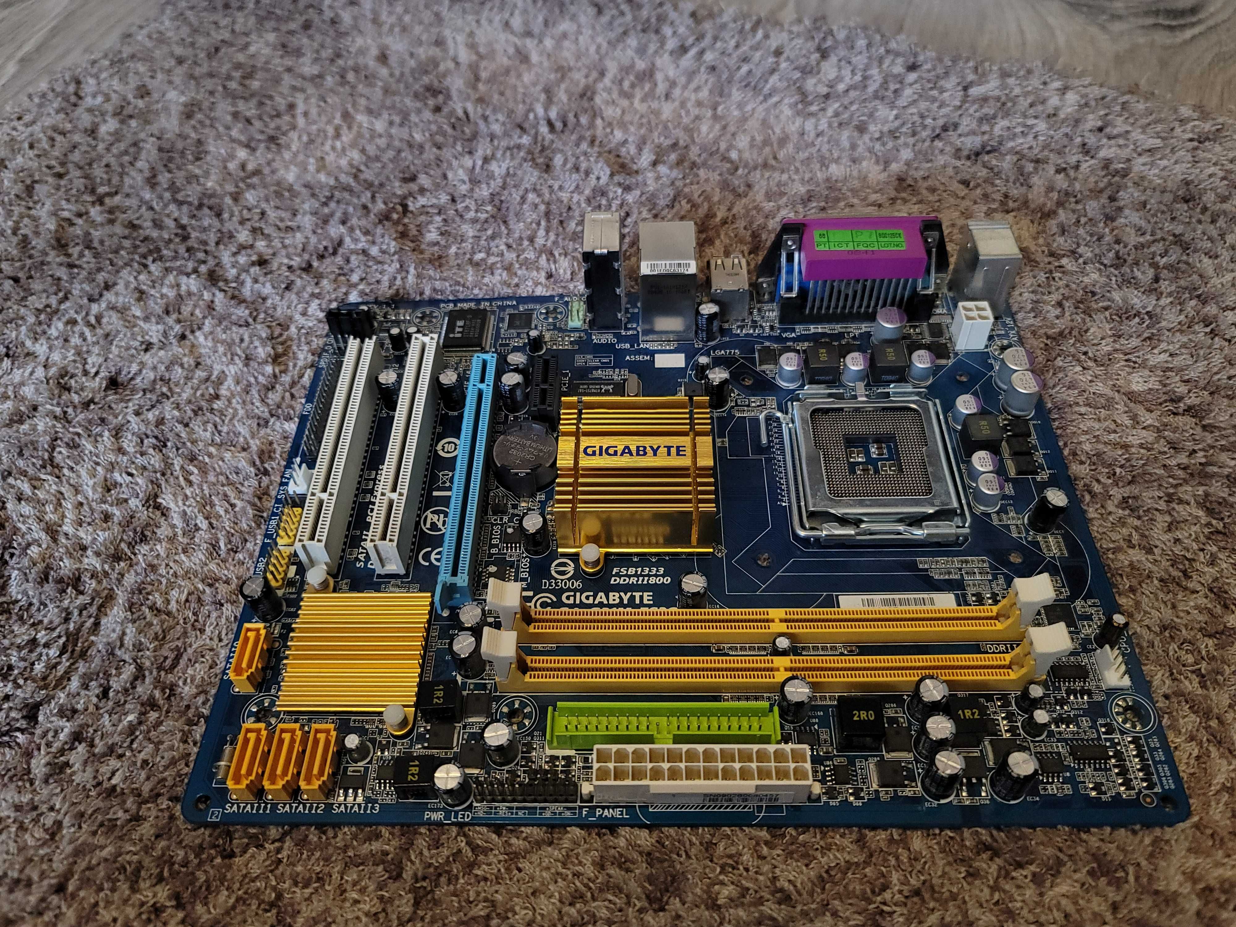 Placa Gigabyte GA-G31M-ES2C socket 775