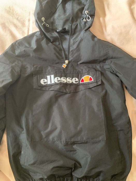 Черна ветровка ellesse