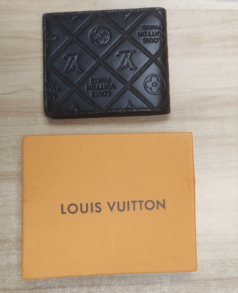 Луксозни портмонета Louis Vuitton – нови, с кутия