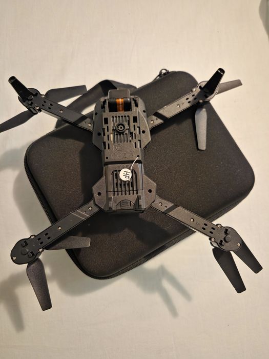 Vând drona perfect functionala
