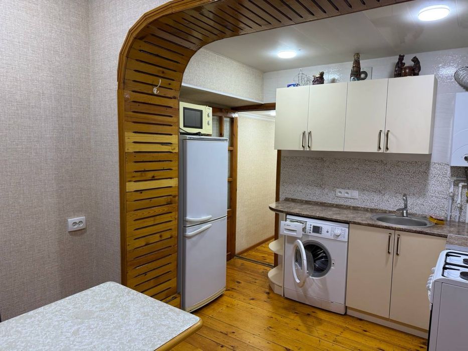 1-ком, метро Бодомзор