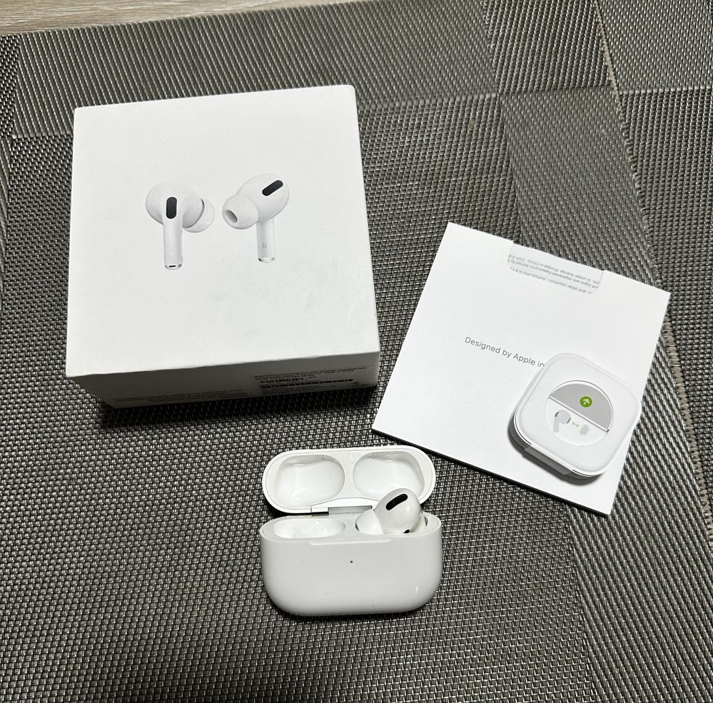 Наушники AirPods Pro