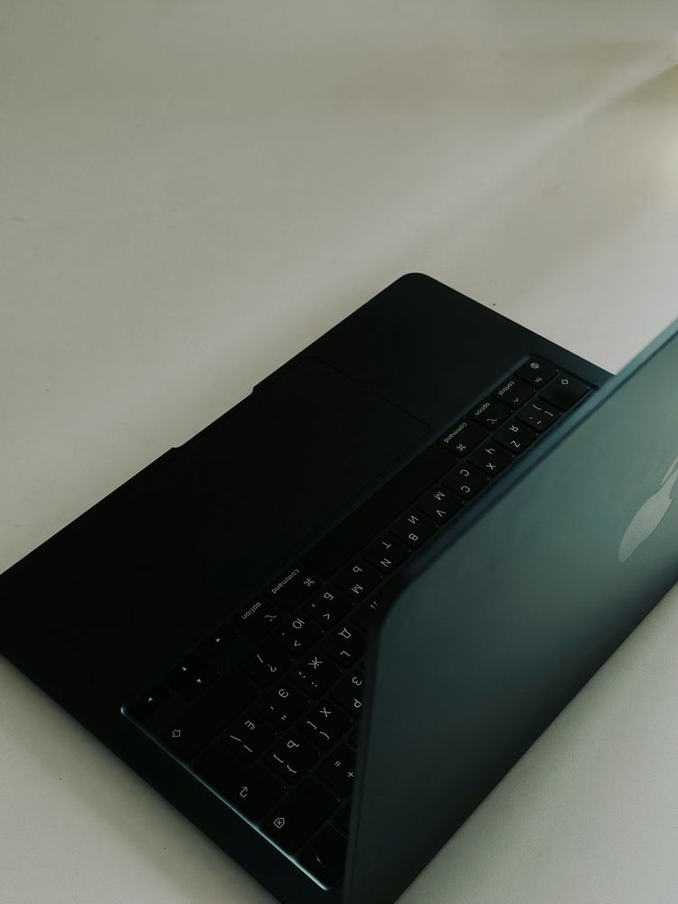 Macbook Air M2 MIDNIGHT