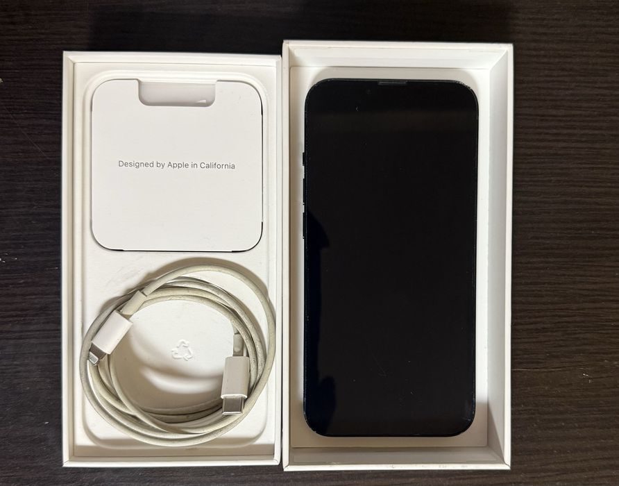 Iphone 13 (цена по договаряна)