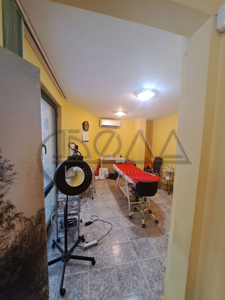 Дава се под наем Офис в София, Гоце Делчев - 42 кв.м за 400 € - Снимка #5