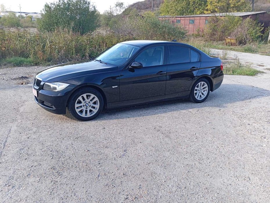 BMW E90  318i  High Executive
