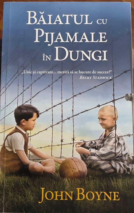 Baiatul cu pijamale in dungi