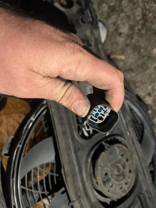 Предна маска бмв е46 комби 3 пина ел перка
