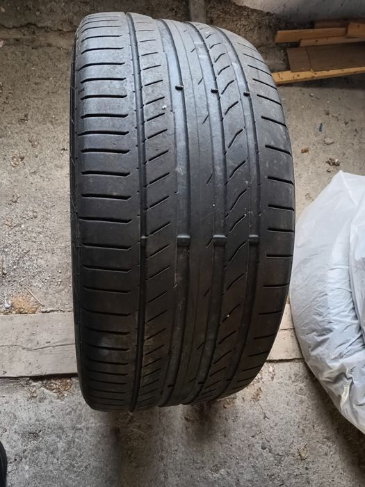 Vând anvelope 255/ 40 R19