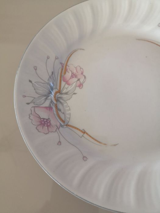 Порцеланови чинии 24бр