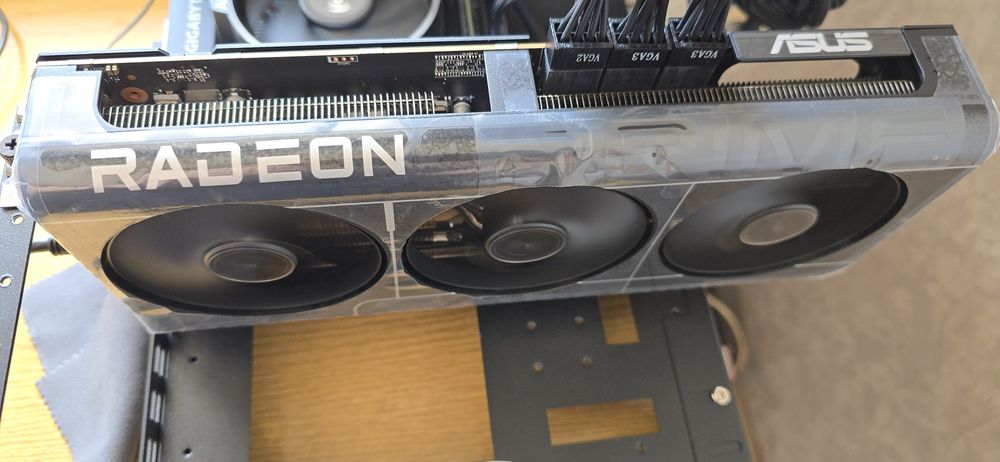 Видео карта Asus Prime RX 9070 XT 16GB AMD Radeon, като нова