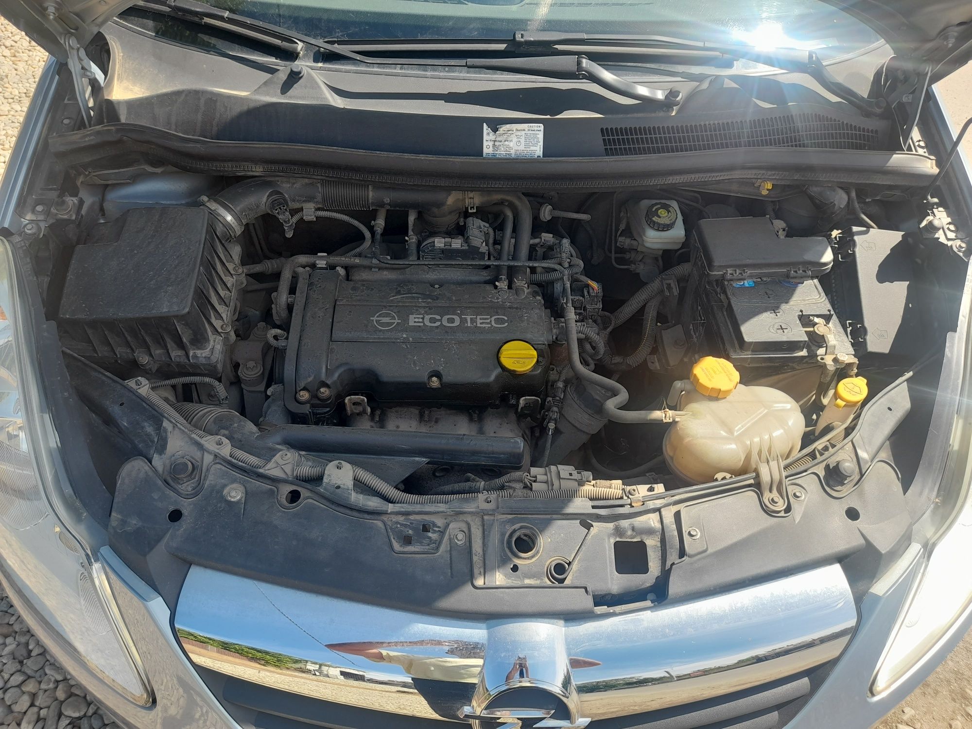 Opel Corsa D 1.4 benzina