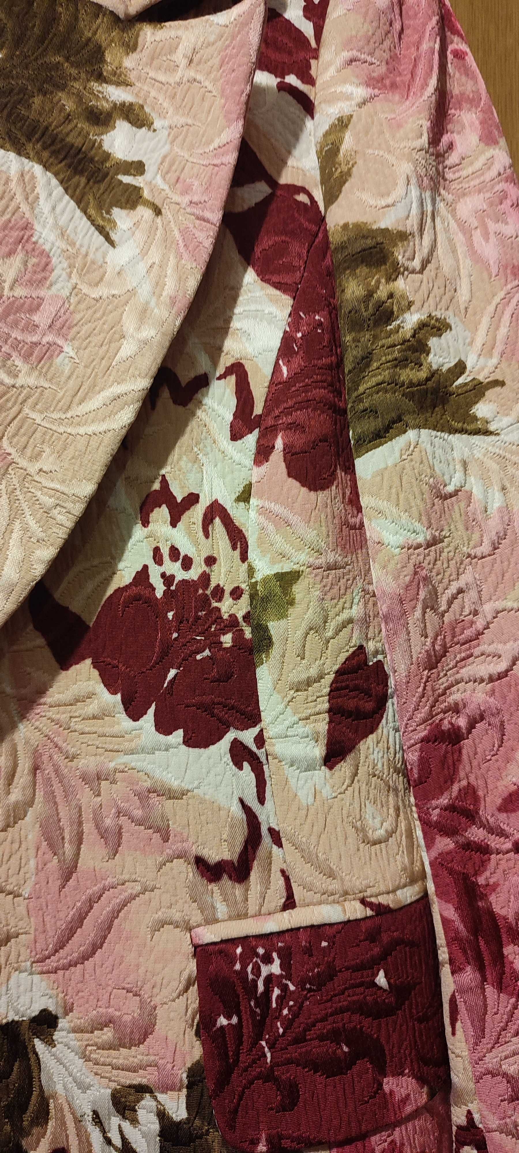 Sacou Zara woman, nou fără etichetă, mărimea M