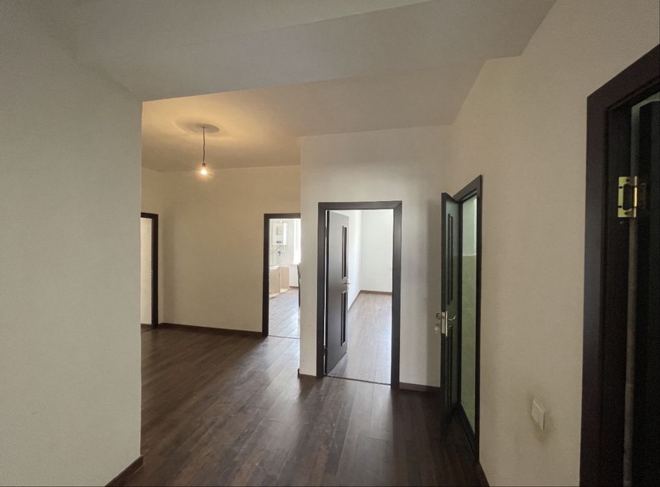 Сдается 4 ком ЖК Обод Макон Узбум. Полупустая квартира