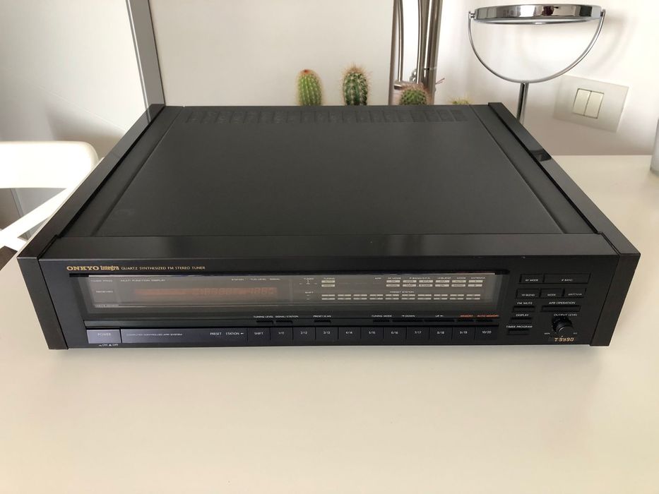 Tuner Onkyo T 9990 impecabil