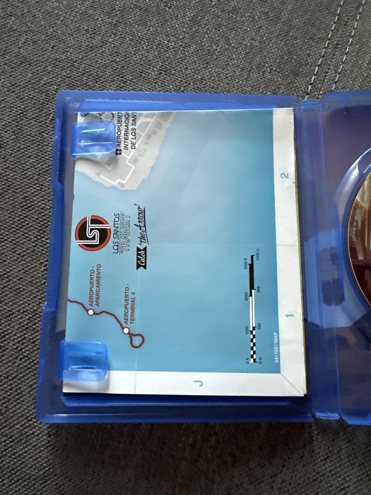 Игра GTA 5, в идеальном состоянии, карта и прочая макулатура в наличии