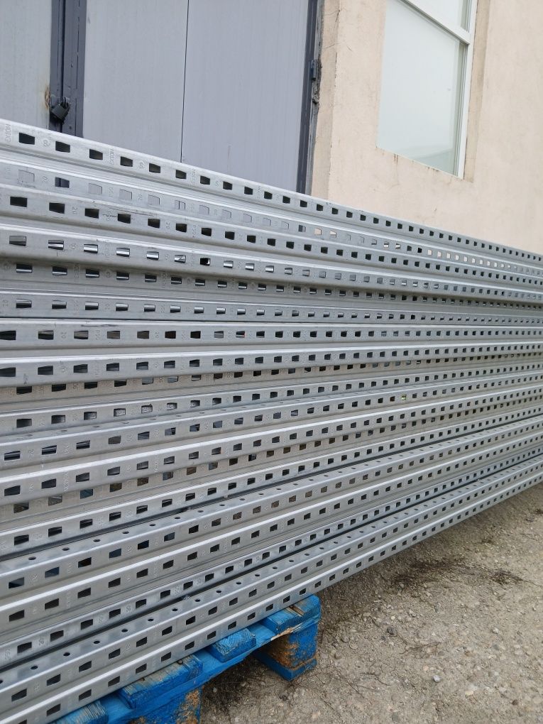 Rafturi metalice de vânzare