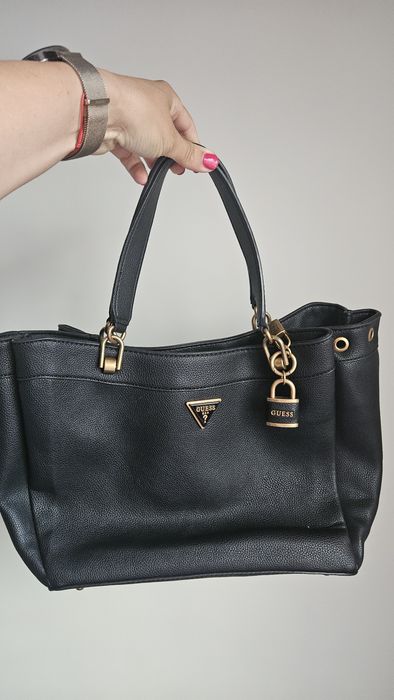 Оригинална голяма чанта Guess А 4