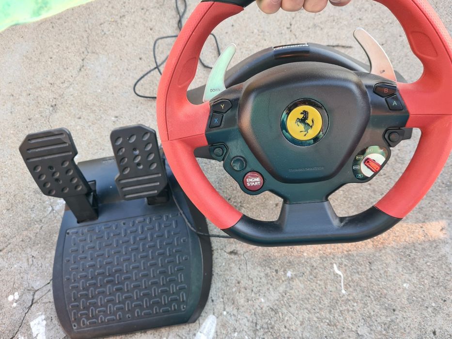Волан с педали Thrustmaster - Ferrari 458 Spider