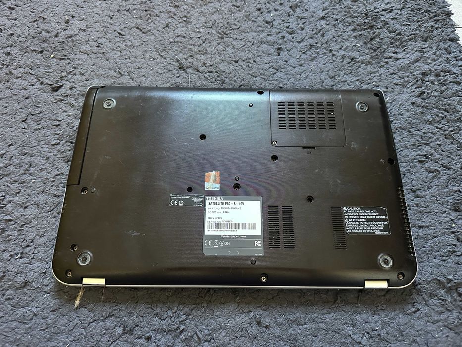 laptop toshiba P50, quad core i7, ram 12 gb, hdd 1 tb