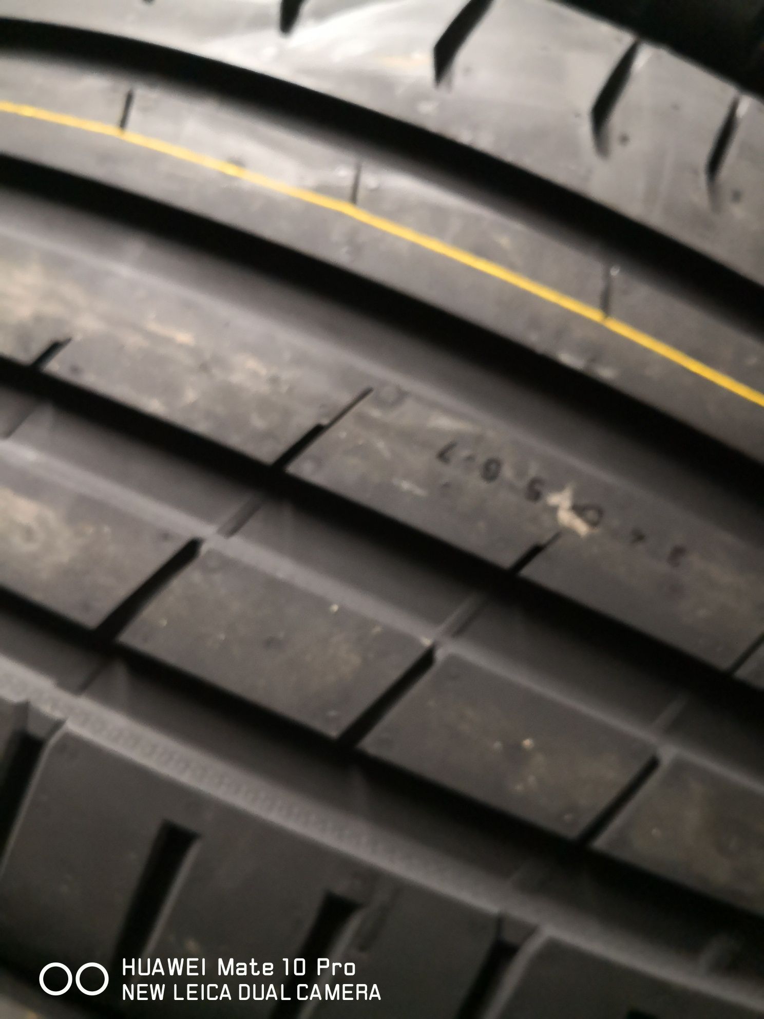 255 35 19 цола нови гуми nokian dot 23